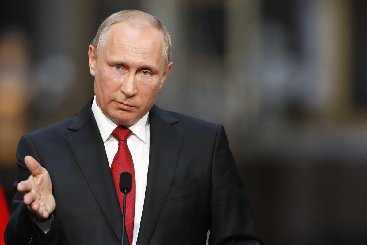 Путин назвал создание суверенного Рунета ключевым направлением развития РФ
