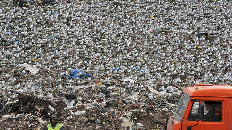 Дроны проверят более 500 действующих мусорных полигонов России