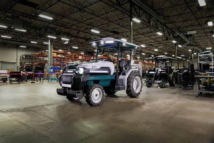 Калифорнийский стартап Monarch Tractor выпустил первые умные электрические тракторы-беспилотники