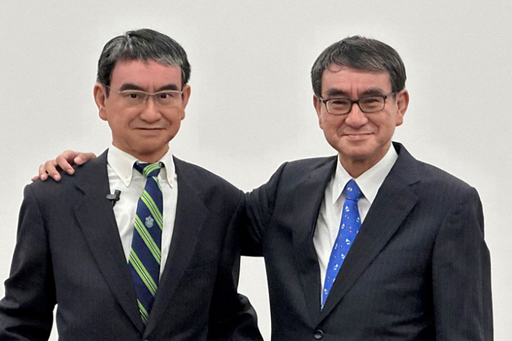 В Японии сделали робокопию министра по вопросам административных реформ