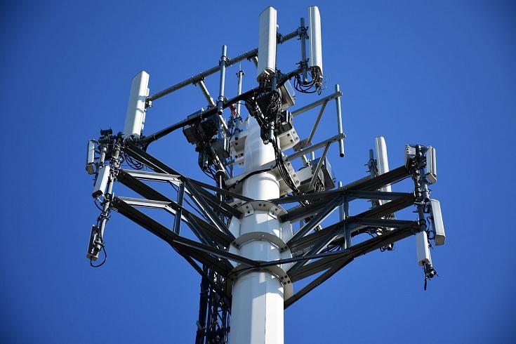 Сети 5G в России развернут на частотах для предыдущих поколений сотовой связи Сети 5G в России развернут на частотах для предыдущих поколений сотовой связи