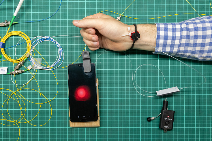 Петербургские ученые разработали прибор для диагностики сердечно-сосудистой системы с помощью смартфона