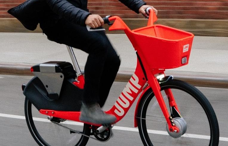  Uber купил сервис аренды электровелосипедов Jump Bikes